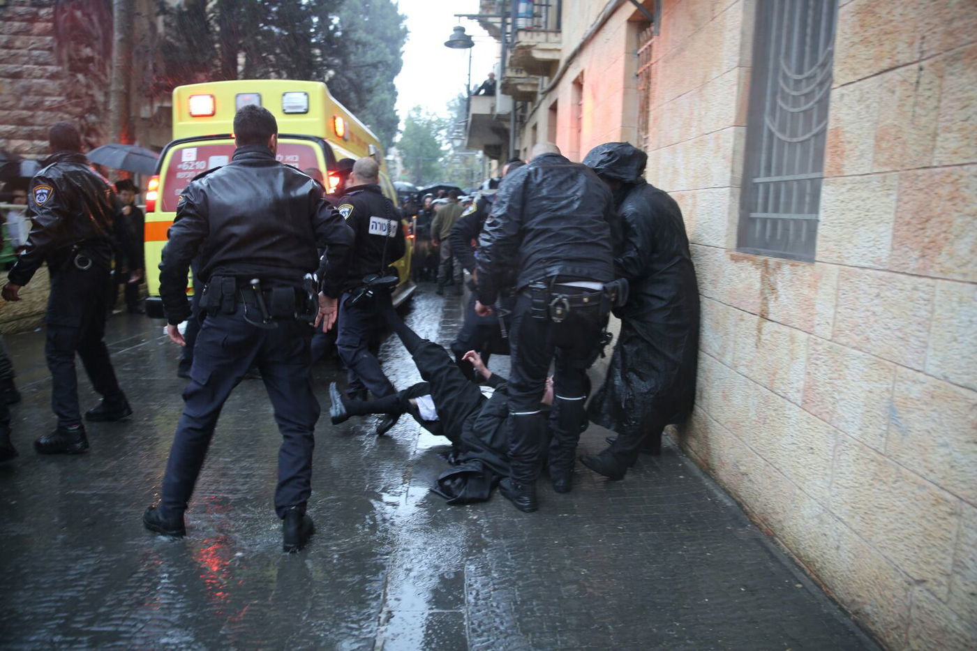 שוב אלימות משטרתית בירושלים • תיעוד