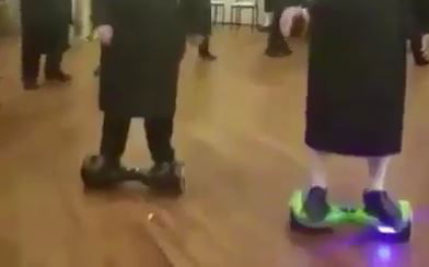 ריקוד החתונה החסידי שמשגע את הרשת • צפו