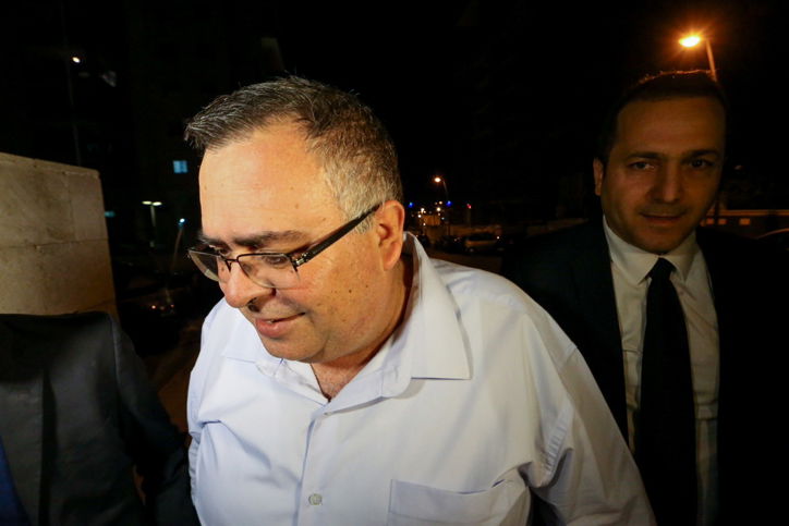 ביטן בצאתו מהחקירה האחרונה