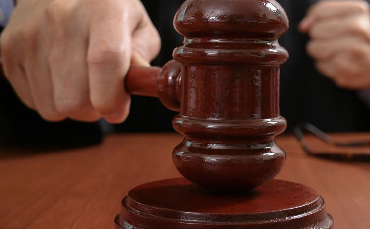 גרוש טען כי נסחט באיומי 'סנדק' - אך נדחה