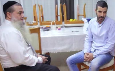 שרון גל מתאר: חזרתי לדת - והפעם ברצינות