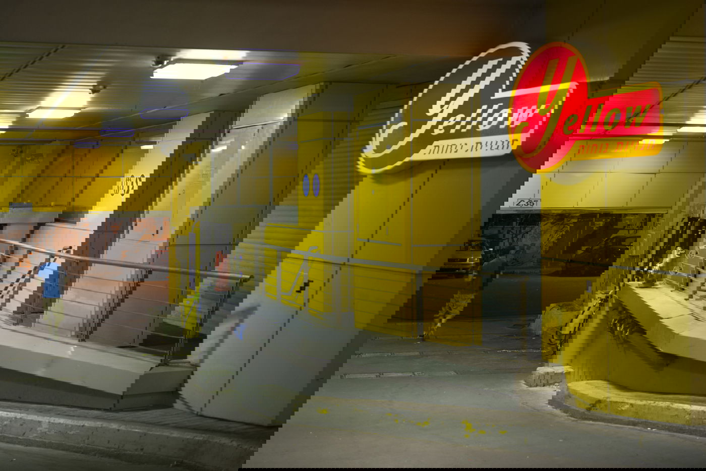 חנות נוחות בתחנת דלק. ארכיון