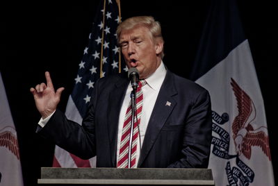 החיים היפים