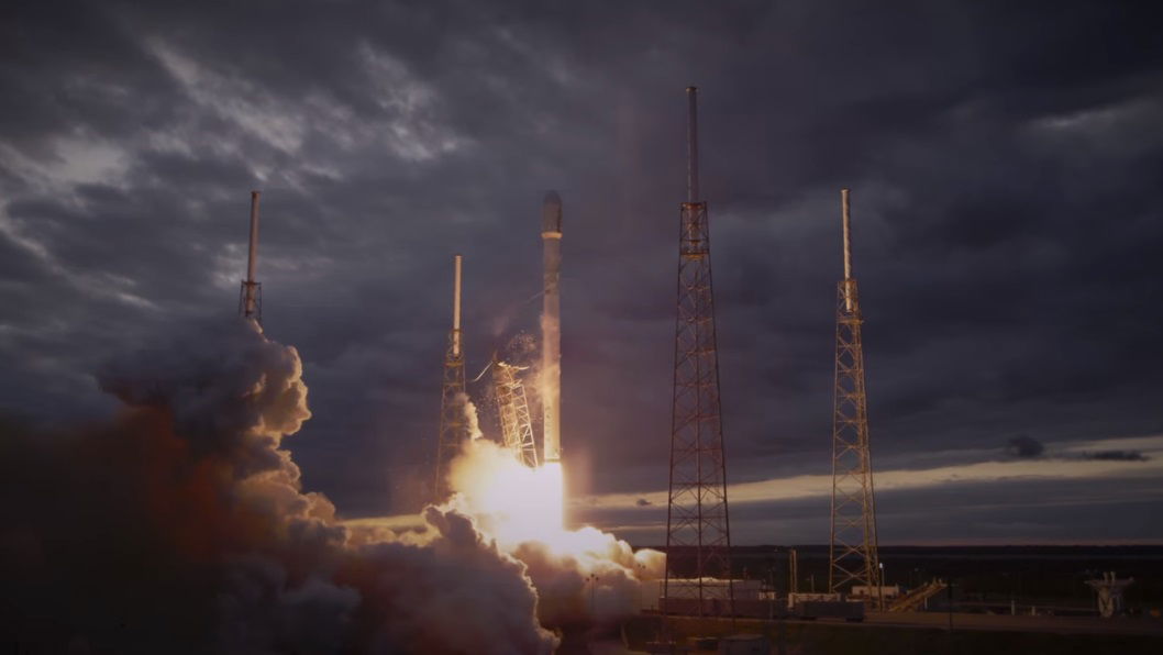 רקטת הפלקון 9 בשיגור