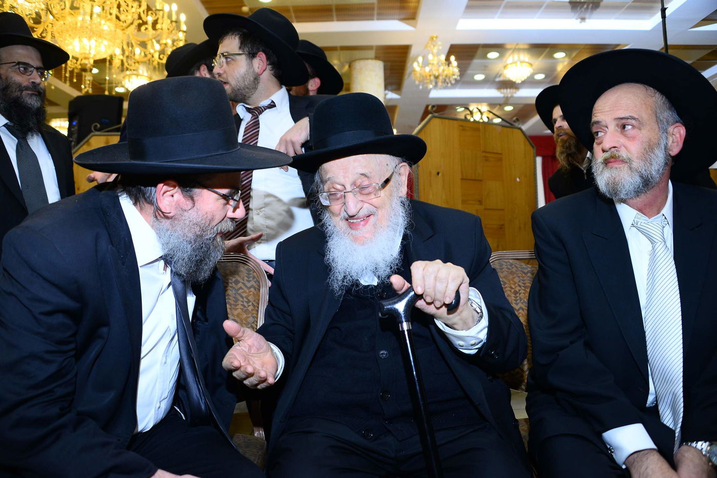 ראשי ישיבות וח"כים בשמחת נישואי נכדת הגרמ"צ ברגמן