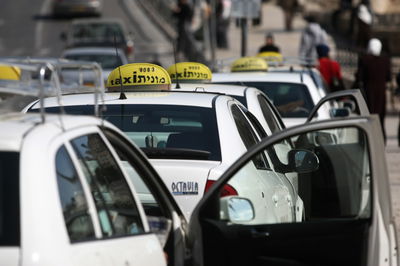 הונה עשרות נהגי מוניות ברחבי הארץ ונעצר