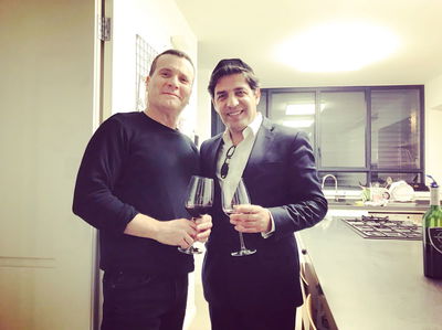 רב הסלבס קבע מזוזה בביתו של יעקב אילון