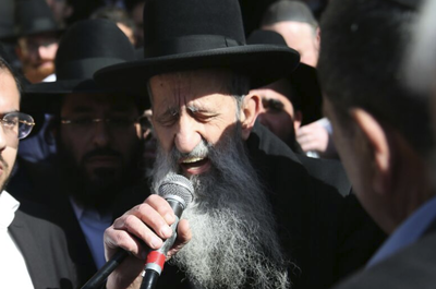 הגאון רבי בן ציון מוצפי במסע ההלוויה, היום