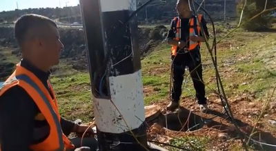 ערבים מחברון מתקינים את מצלמות צה"ל