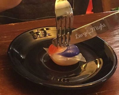 נערים מתעדים עצמם באתגר המסוכן