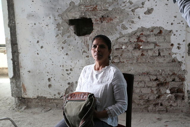 מוישי הולצברג ביקר בבית בו נרצחו הוריו