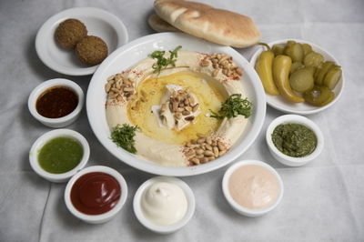 יודעים הלכות ברכות? נסו את חידון ההלכה