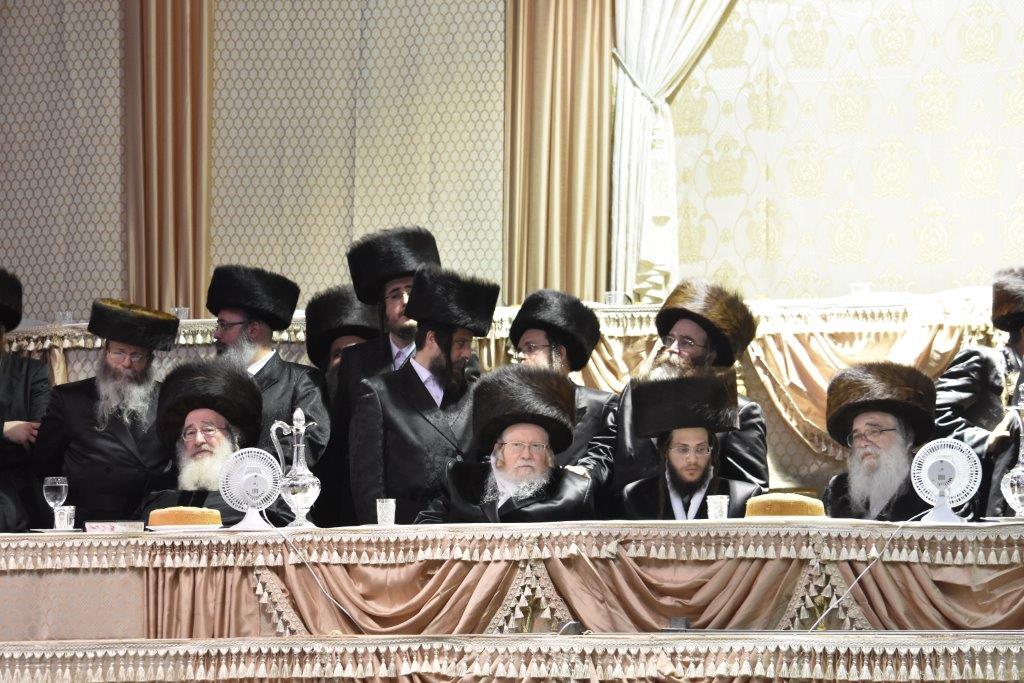 שמחת החתונה בחצרות דארג - ספינקא - קרעטשניף • גלריה