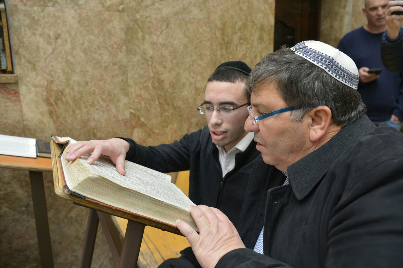 סיור מיוחד של יו"ר קק"ל: להכיר את המגזר החרדי לעומקו