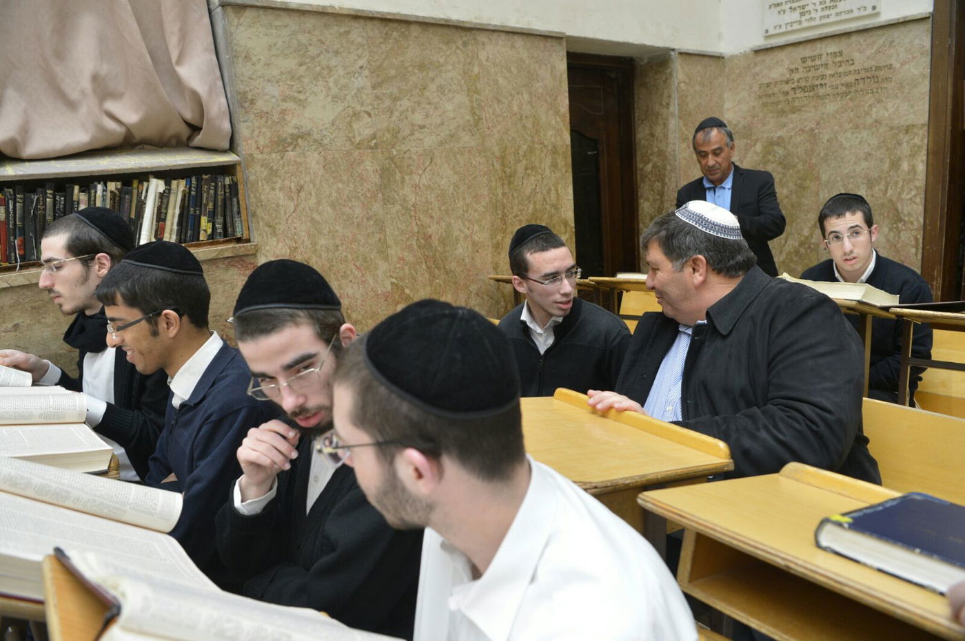 סיור מיוחד של יו"ר קק"ל: להכיר את המגזר החרדי לעומקו