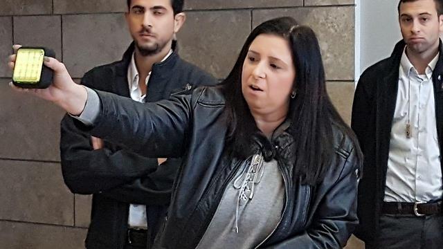 רווית סבג משמיעה לרוצח את קולות ילדיו