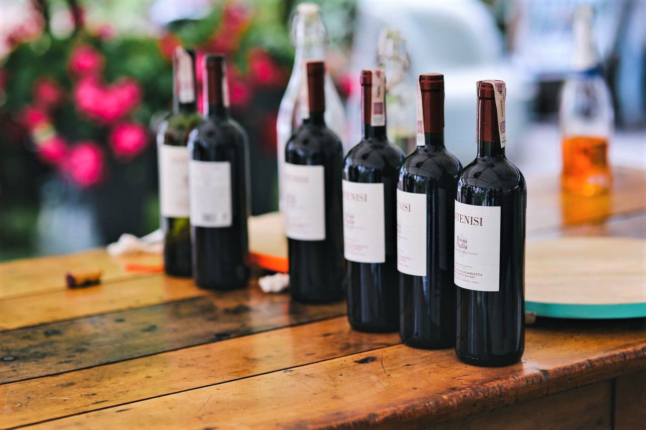 אף אחד לא יחשוד שהיין עלה רק 40 שקלים