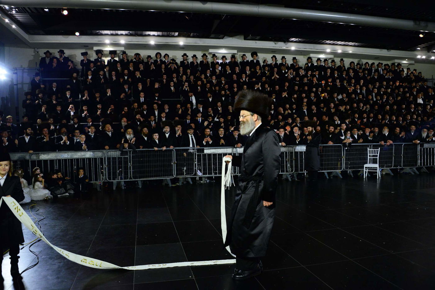 תיעוד ענק: חתונת בן האדמו"ר מסאדיגורא