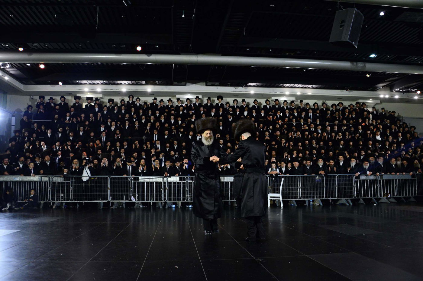 תיעוד ענק: חתונת בן האדמו"ר מסאדיגורא