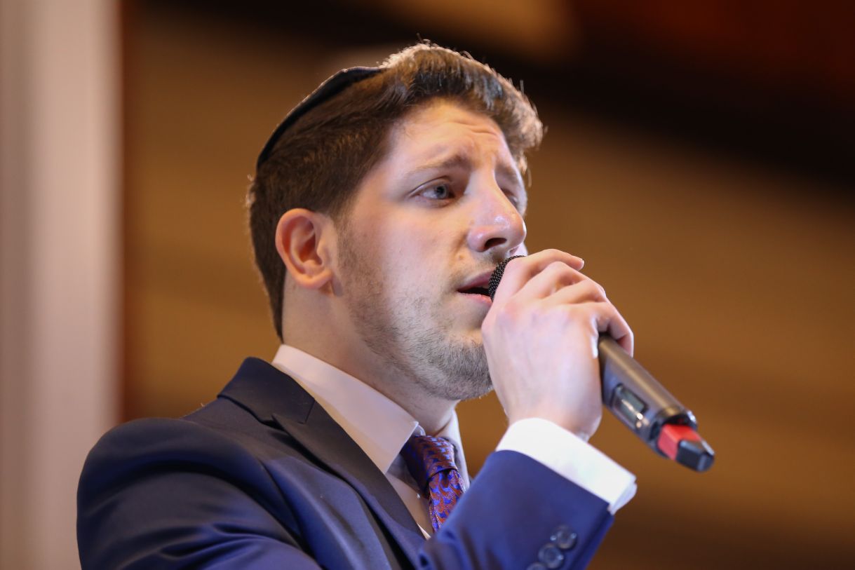 אלי בן ארי משיק אלבום ריקודים - 'רק לרקוד'