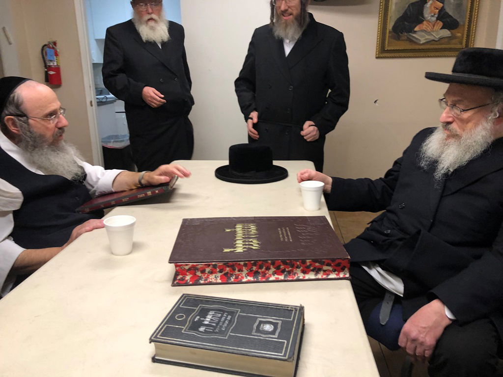 הנופש של הרבי מסאטמר בקליפורניה • צפו