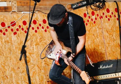 מוהר"ן - עומר שניידר ולהקתו בקטע רוק אינסטרומנטלי