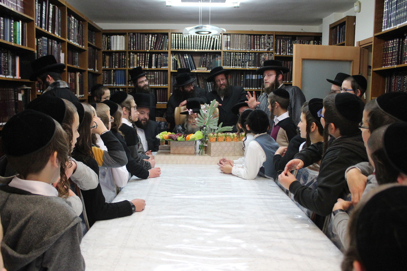 ילדי ת"ת ברסלב נבחנו אצל הגאב"ד • צפו