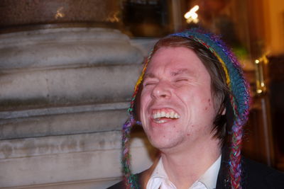 לאורי לאב ליד בית המשפט