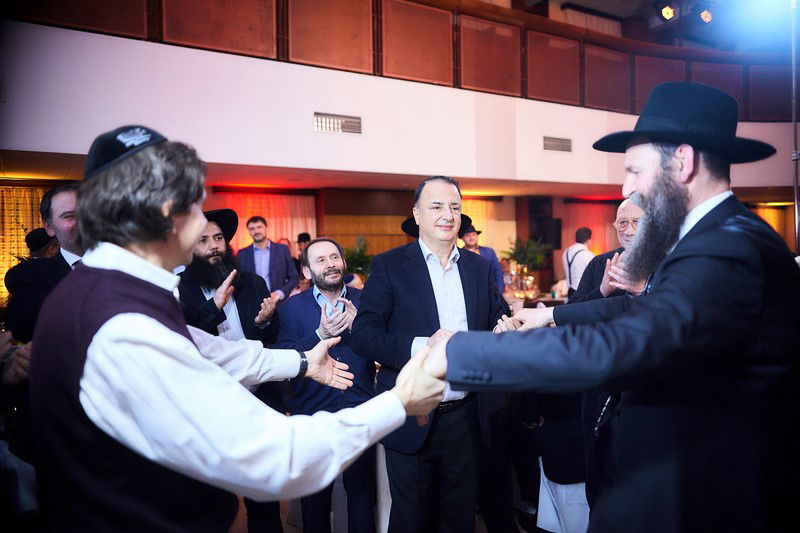 מתנת בר המצווה: "ללמוד איך להתפלל" ברוסית