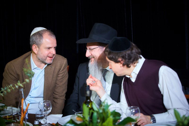 מתנת בר המצווה: "ללמוד איך להתפלל" ברוסית