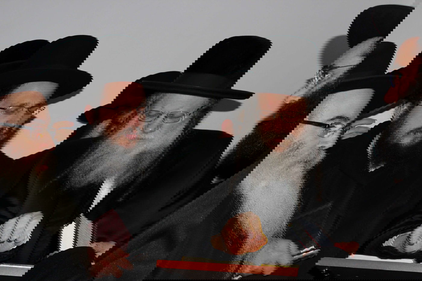 האדמו''ר ממודז'יץ במסע היסטורי בפולין • תיעוד