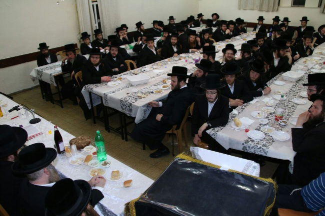 מעמד סיום הזמן בישיבת "אורייתא". מן הארכיון