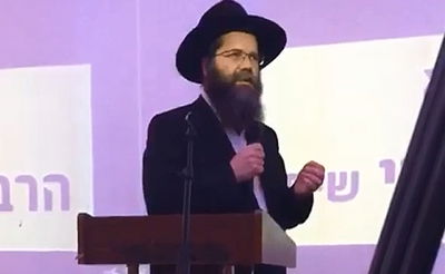 נאום הרב מאיר אשכנזי מחולל סערה בכפר חב"ד