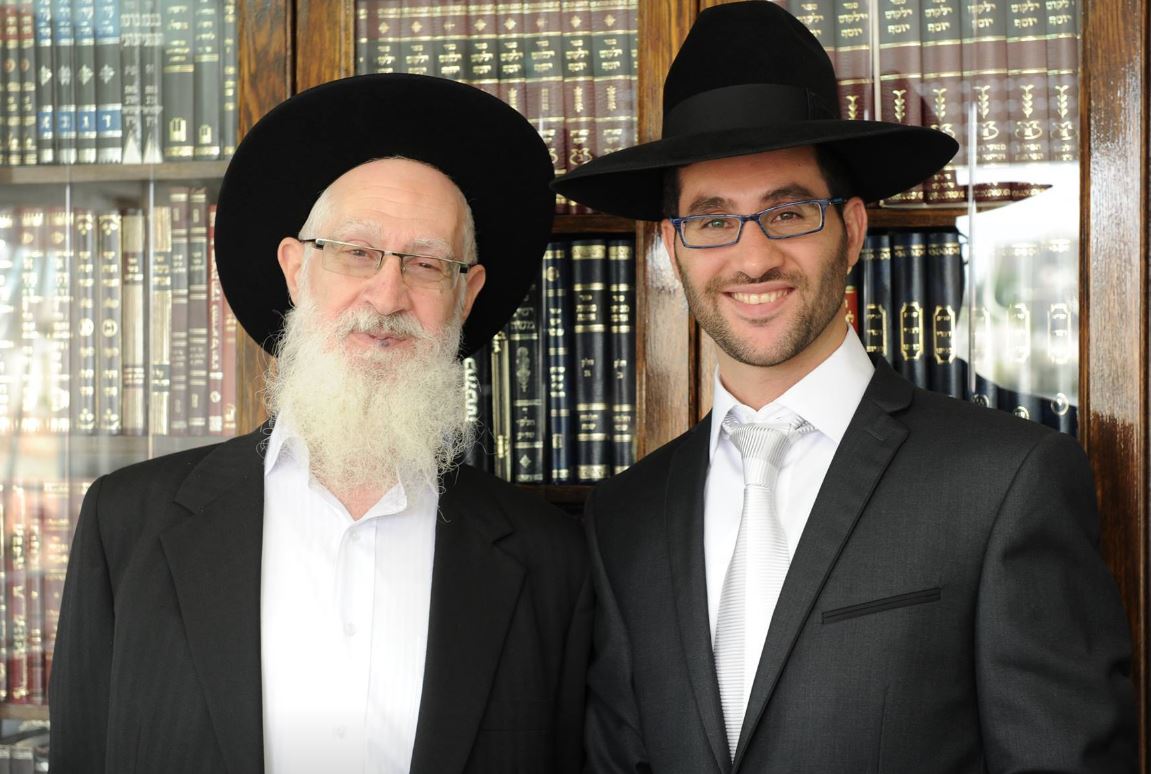 יונתן יוסף ואביו הגר"י יוסף זצ"ל