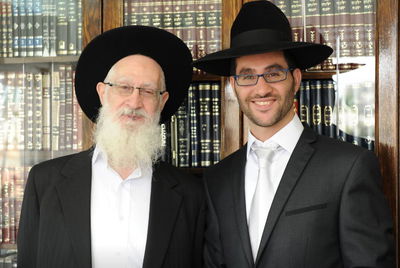 יונתן יוסף ואביו הגר"י יוסף זצ"ל