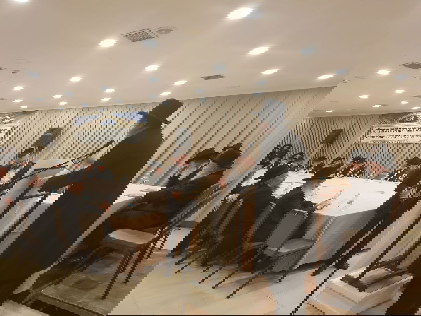 רבני הקהילות התכנסו על 'בין הזמנים'; הגר"ח במכתב נדיר