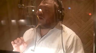 מאחורי הקלעים של אלבומו של לוי פאלקוביץ • צפו