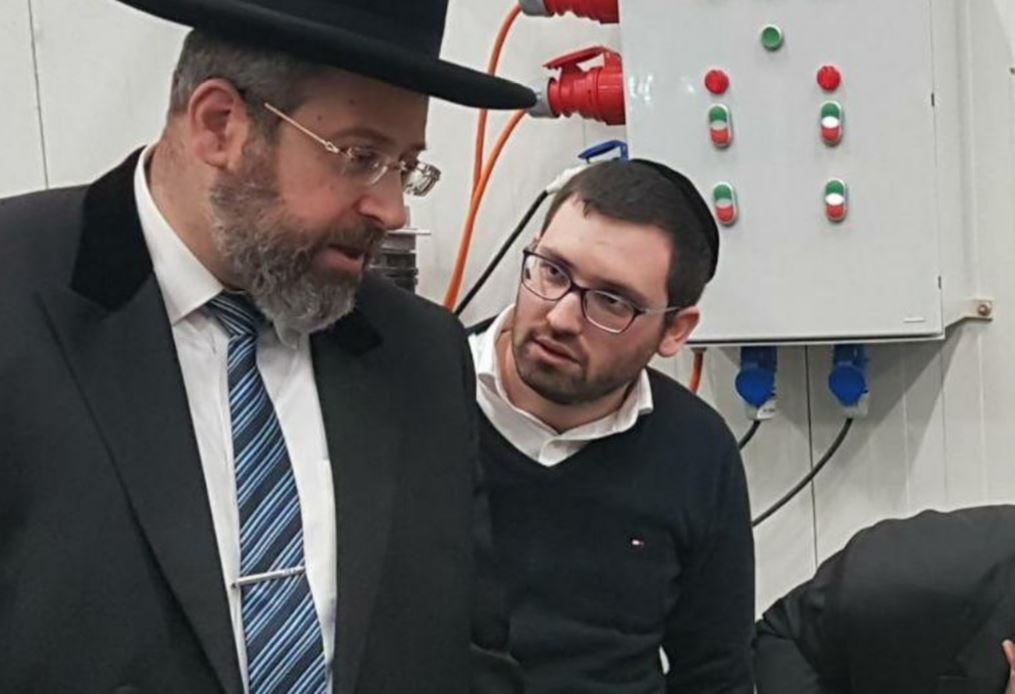 טננבאום והרב הראשי