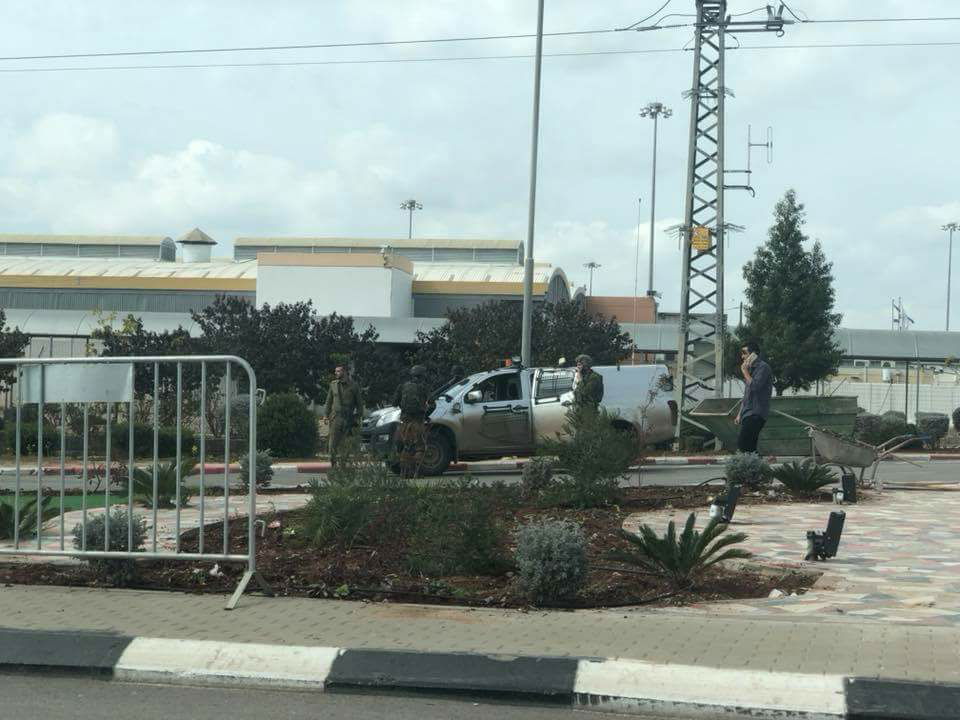 המון פרוע: חיילת הוכתה בג'נין ונשקה נחטף