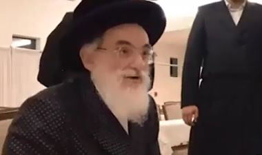 הרבי מויז'ניץ בא להודות לרופא שטיפל בו • צפו