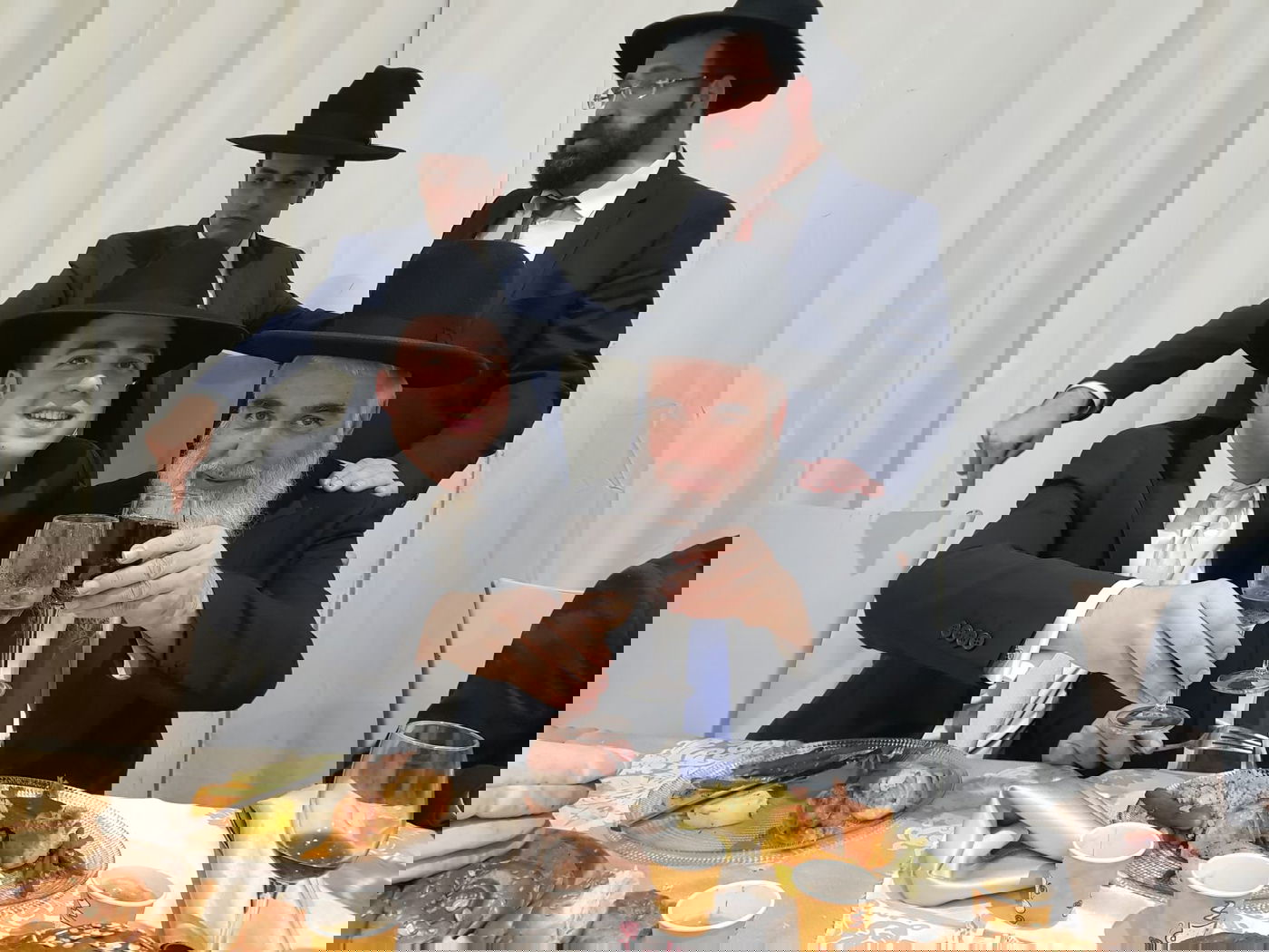 תיעוד: שמחת חתונת בן הגר"נ מרג'ן עם בת הרב ליאור גבאי