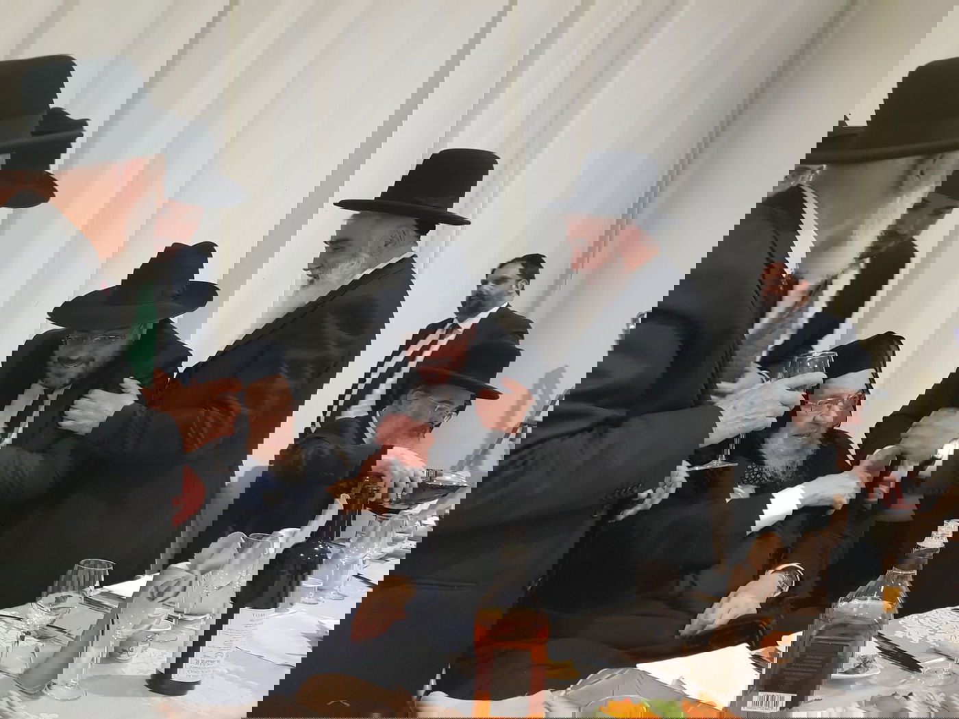 תיעוד: שמחת חתונת בן הגר"נ מרג'ן עם בת הרב ליאור גבאי