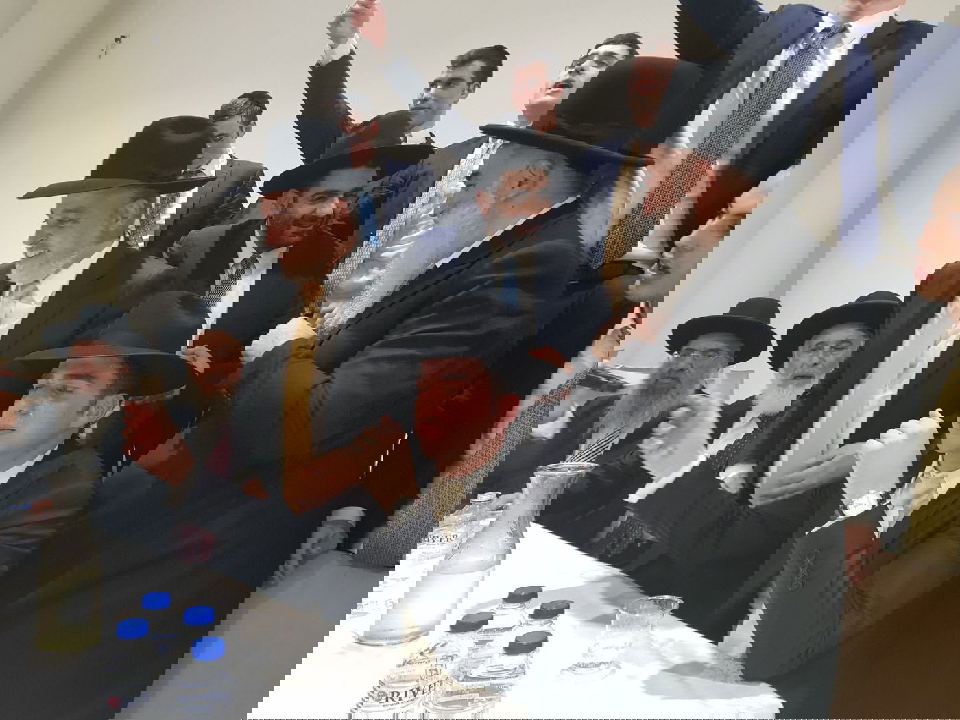 תיעוד: שמחת חתונת בן הגר"נ מרג'ן עם בת הרב ליאור גבאי