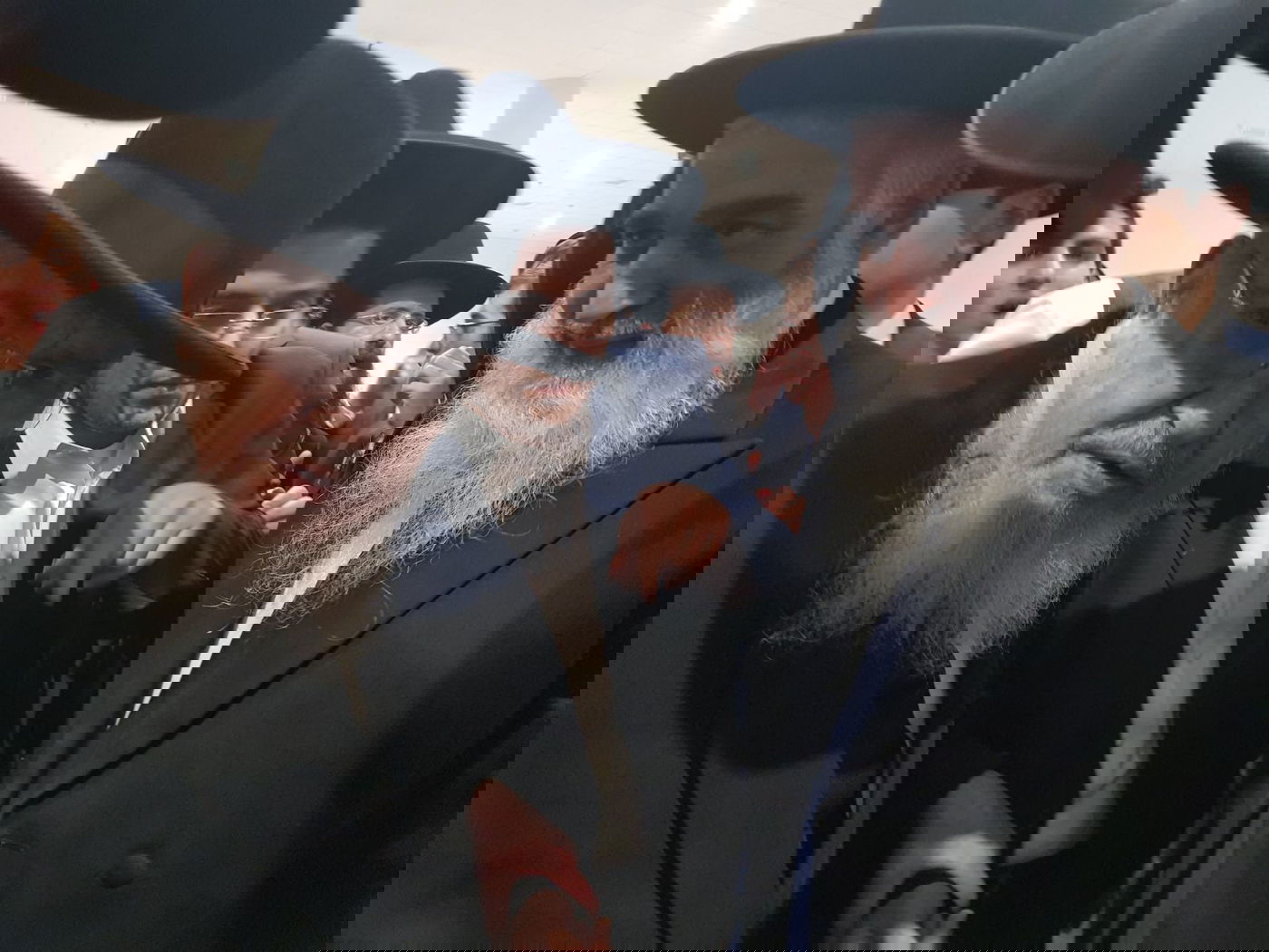 תיעוד: שמחת חתונת בן הגר"נ מרג'ן עם בת הרב ליאור גבאי