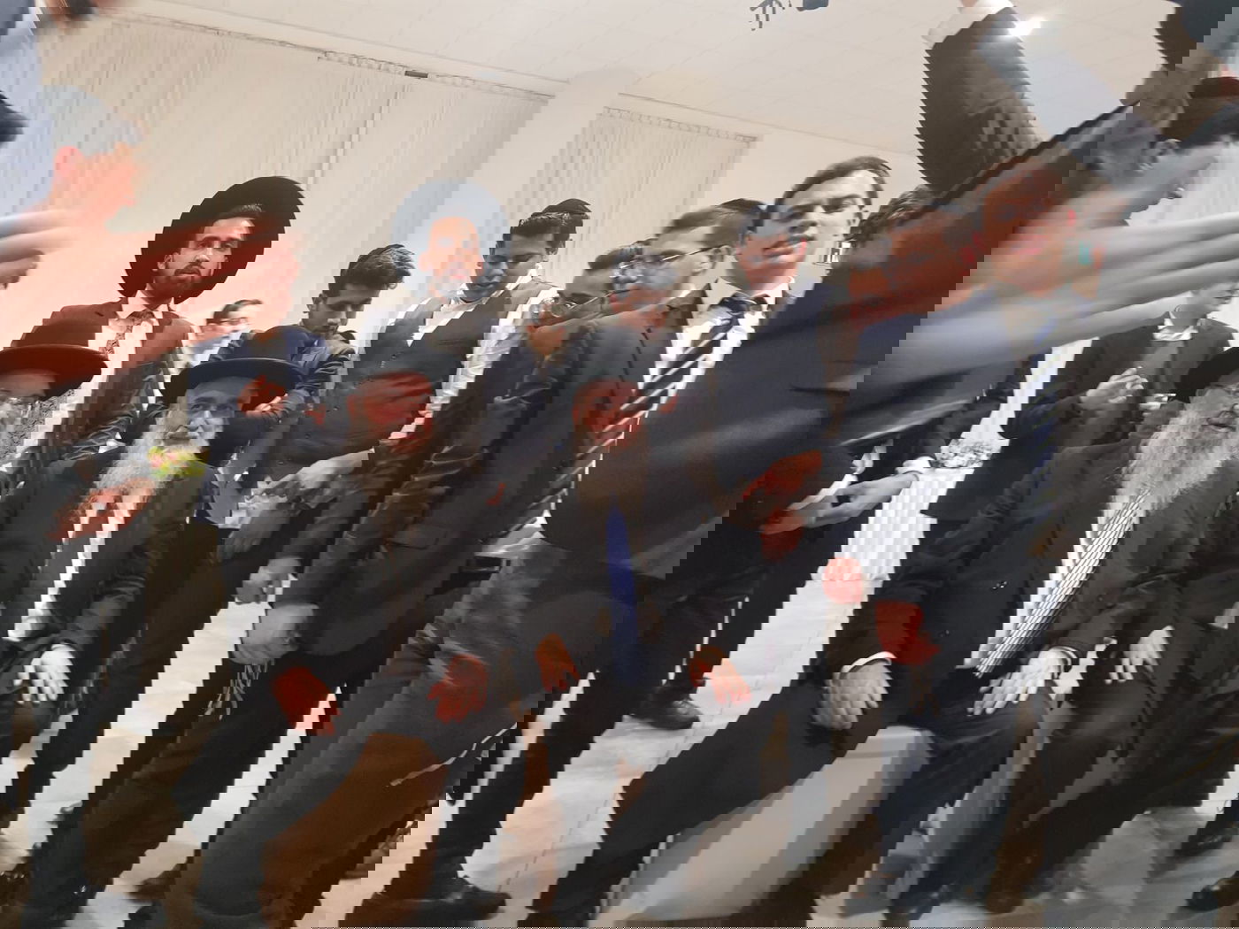 תיעוד: שמחת חתונת בן הגר"נ מרג'ן עם בת הרב ליאור גבאי