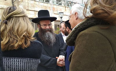 שריר ארה"ב בביקור בישיבה