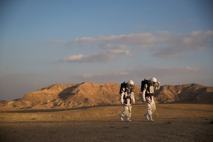 אסטרונאוטים טיילו ב"מאדים" הישראלי • גלריה