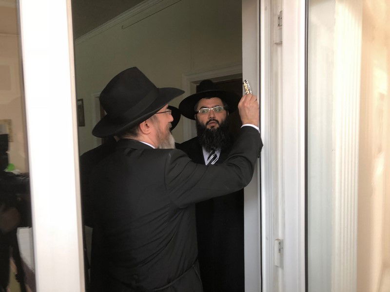 כשחסידי חב"ד וסטמאר רקדו ביחד עם הקוזקים