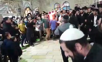 יום לידת ופטירת משה רבינו: צפו בהילולא במירון