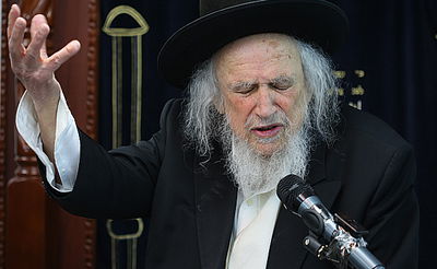 משנת הגר"ש אוירבך: מהאיסור להתייצב ועד החובה לצאת להפגין